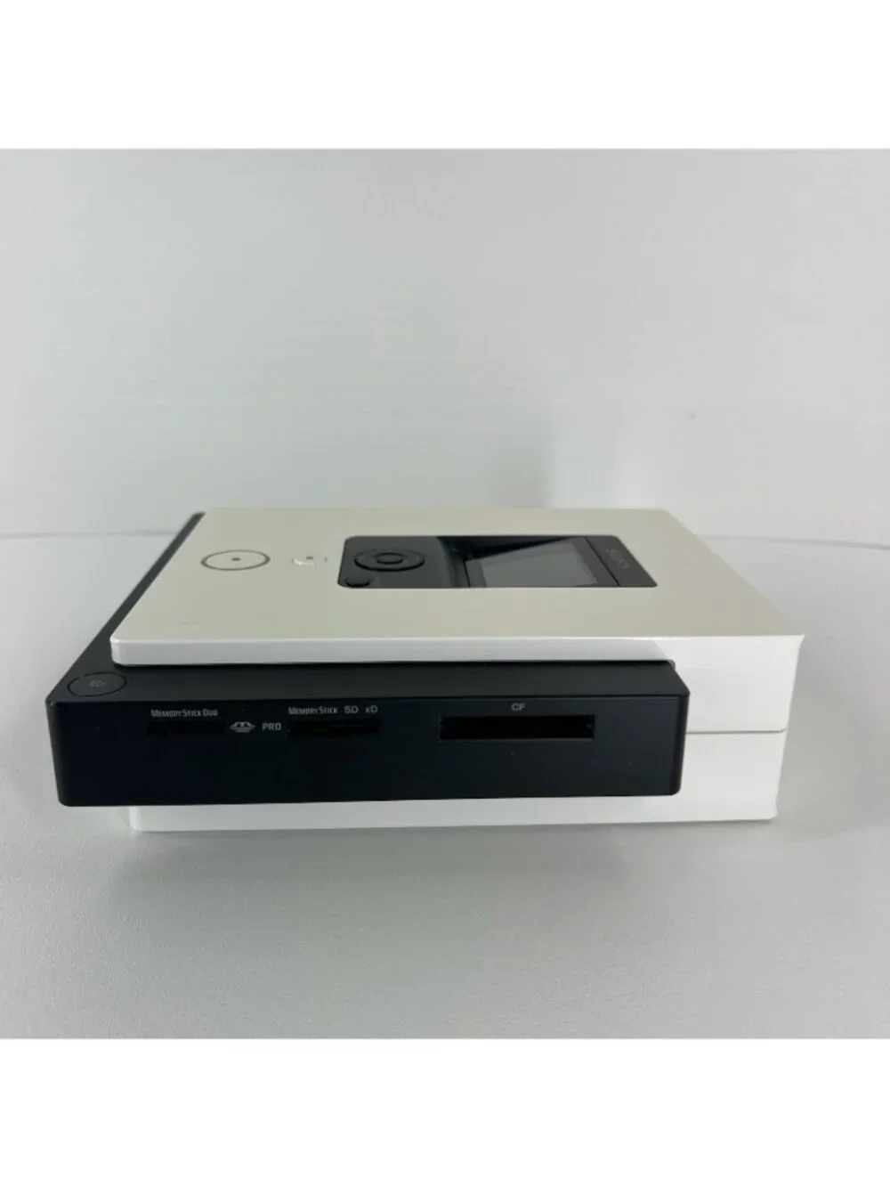 Sony DVDirect VRD-MC3 Multi-Function DVD Recorder VHS Camcorder Digitizer Screen